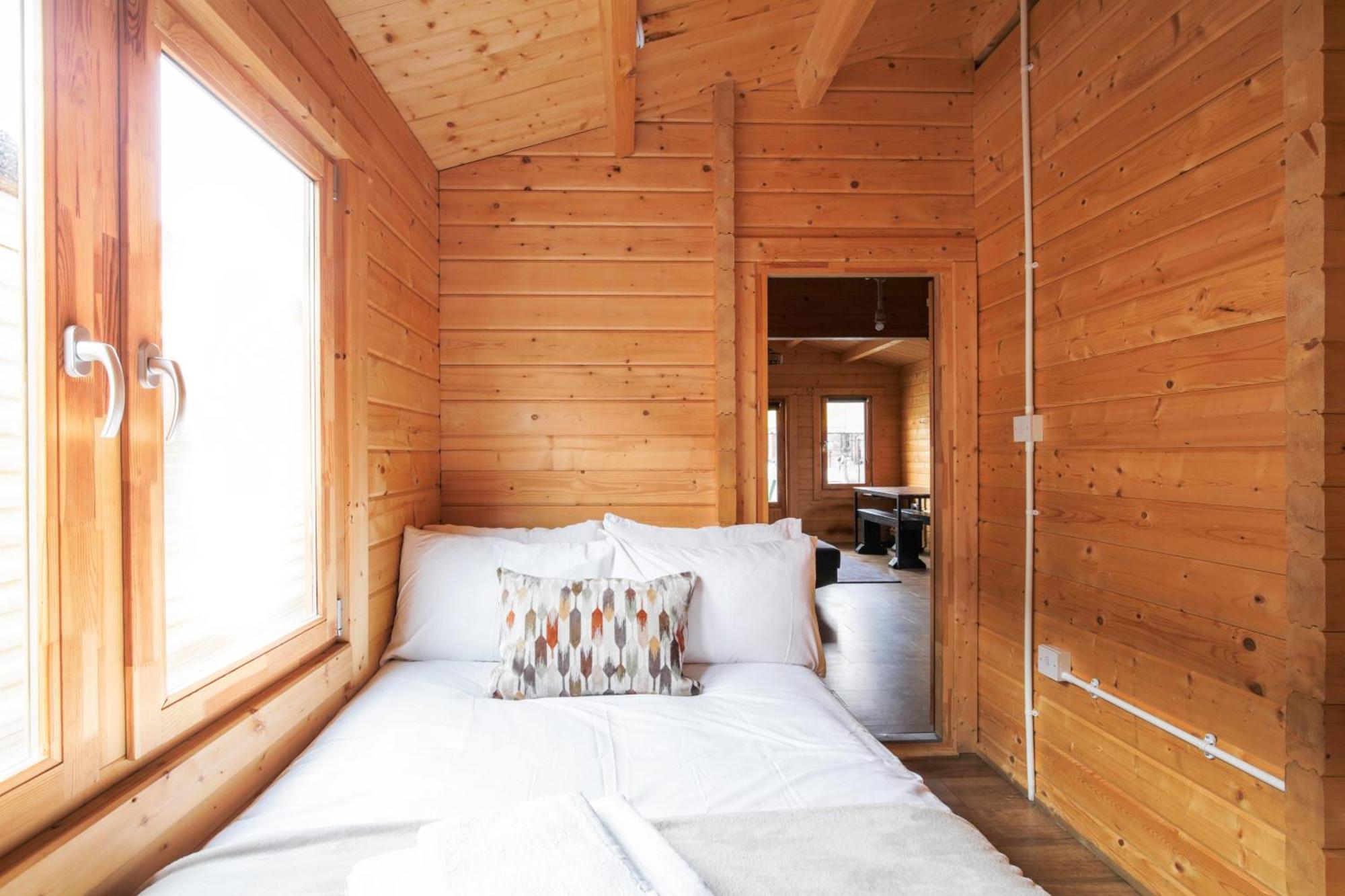 The Baltic Cabin - Cains Brewery Village Ливърпул Екстериор снимка